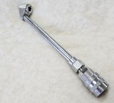 DUAL HEAD TIRE CHUCK